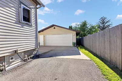 669 Boyd Street, Oshkosh, WI 54901 - Photo 4