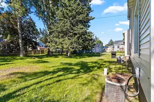113 Adams St, Oconto, WI 54153 - Photo 4