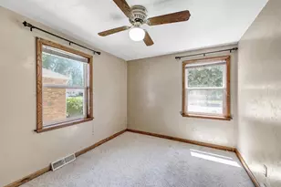 1192 Bond St, Green Bay, WI 54303 - Photo 10