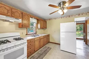 1192 Bond St, Green Bay, WI 54303 - Photo 6