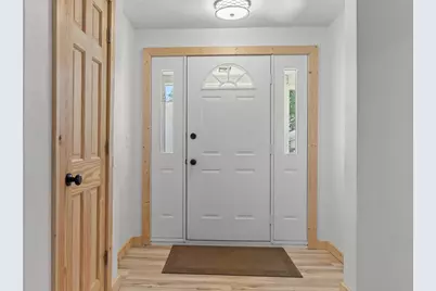 23 W Nevada Avenue, Oshkosh, WI 54901 - Photo 10