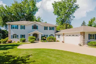 5457 Nickels Dr, Oshkosh, WI 54904 - Photo 2