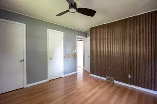 2674 Woodcrest Dr, Neenah, WI 54956 - Photo 20