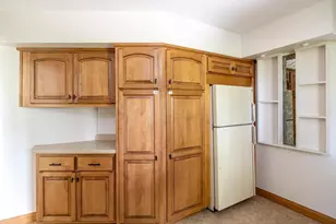 2674 Woodcrest Dr, Neenah, WI 54956 - Photo 10