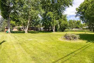 2674 Woodcrest Drive, Neenah, WI 54956 - Photo 6