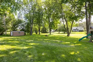 2674 Woodcrest Dr, Neenah, WI 54956 - Photo 4