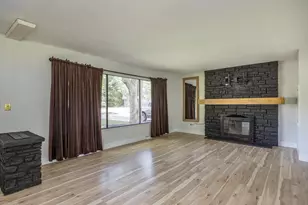 2674 Woodcrest Dr, Neenah, WI 54956 - Photo 16