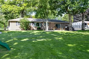 2674 Woodcrest Dr, Neenah, WI 54956 - Photo 36