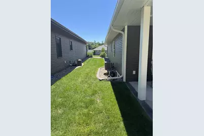 3346 Stone Ridge Drive #13, Green Bay, WI 54313 - Photo 32