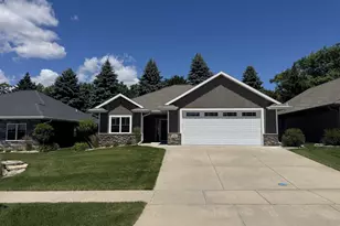 3346 Stone Rdg Dr, Green Bay, WI 54313 - Photo 4
