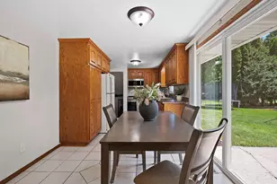 3464 Golf Dr, Green Bay, WI 54311 - Photo 16