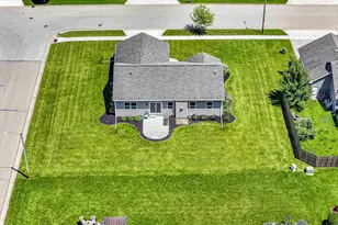 1579 Lone Oak Dr, Neenah, WI 54956 - Photo 44