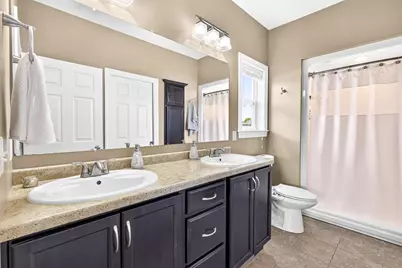 1579 Lone Oak Drive, Neenah, WI 54956 - Photo 22