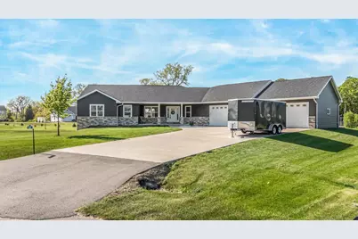 5412 Wildwood Court, Winneconne, WI 54986 - Photo 2