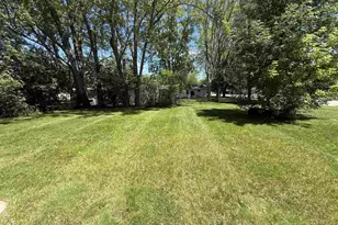 1046 S Evergreen St, Shawano, WI 54166 - Photo 14
