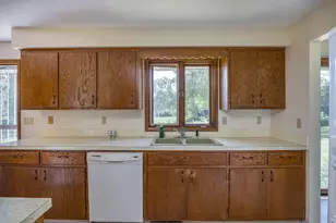 6054 N Rosewood Dr, Appleton, WI 54913 - Photo 2
