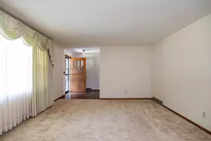 6054 N Rosewood Dr, Appleton, WI 54913 - Photo 8