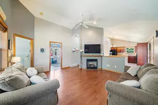 2209 High Meadows Ln, Neenah, WI 54956 - Photo 4