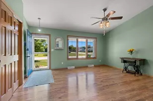 N9443 Handel Dr, Appleton, WI 54915 - Photo 8