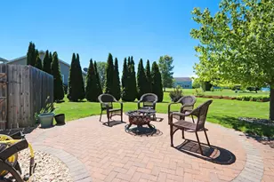 N9443 Handel Dr, Appleton, WI 54915 - Photo 6