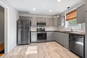 2788 Riveridge Ln, Green Bay, WI 54313 - Photo 10