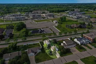 2788 Riveridge Ln, Green Bay, WI 54313 - Photo 2