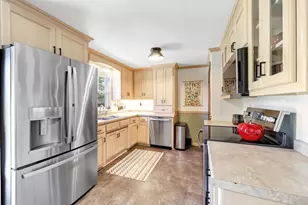 1212 Suydam St, Green Bay, WI 54301 - Photo 8