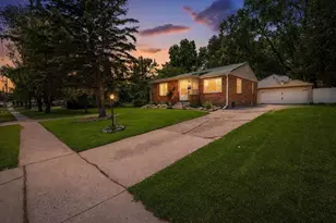 1016 S 7th St, De Pere, WI 54115 - Photo 46
