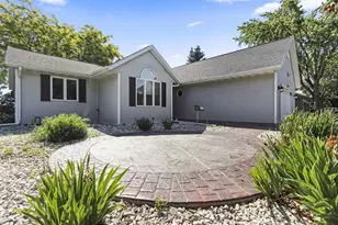 702 Carol Ln, Pulaski, WI 54162 - Photo 64