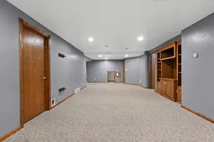 702 Carol Ln, Pulaski, WI 54162 - Photo 56