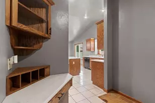702 Carol Ln, Pulaski, WI 54162 - Photo 28