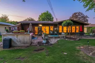 169 W 25th Ave, Oshkosh, WI 54902 - Photo 6