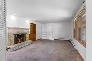 535 Avon Ct, Green Bay, WI 54302 - Photo 8