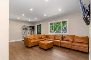 1950 Georgia St, Oshkosh, WI 54902 - Photo 8