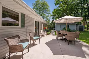 2734 Pioneer Dr, Green Bay, WI 54313 - Photo 46