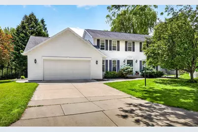 27 Lamplighter Court, Appleton, WI 54914 - Photo 1