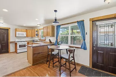 1019 S 6th Street, De Pere, WI 54115 - Photo 6