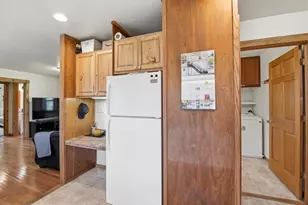 1019 S 6th St, De Pere, WI 54115 - Photo 12