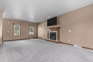 477 Dalton Rd, Neenah, WI 54956 - Photo 8