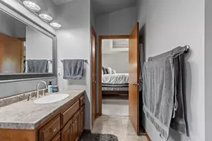 1172 Lansdale Cir, De Pere, WI 54115 - Photo 32