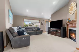 1172 Lansdale Cir, De Pere, WI 54115 - Photo 14