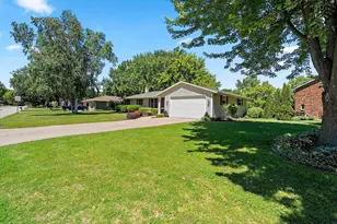 2758 Otto Ct, Green Bay, WI 54313 - Photo 8