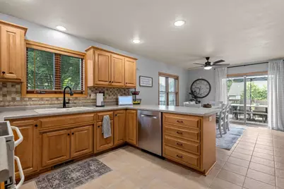 W5546 Mutzy Way, Appleton, WI 54915 - Photo 10