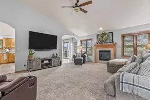 W5546 Mutzy Way, Appleton, WI 54915 - Photo 4