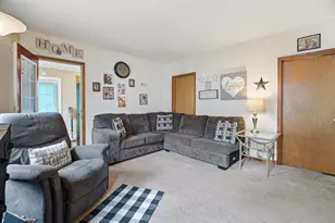 613 Shawano Ave, Oshkosh, WI 54901 - Photo 4