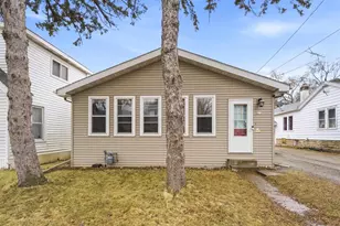 613 Shawano Ave, Oshkosh, WI 54901 - Photo 2