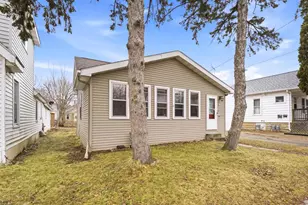 613 Shawano Ave, Oshkosh, WI 54901 - Photo 1