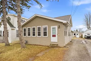 613 Shawano Ave, Oshkosh, WI 54901 - Photo 18