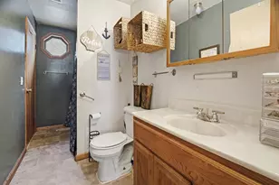 613 Shawano Ave, Oshkosh, WI 54901 - Photo 10