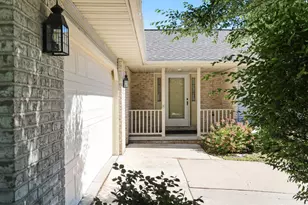 213 Broadview Dr, Green Bay, WI 54301 - Photo 4